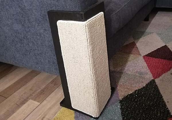 Rascador negro para gatos